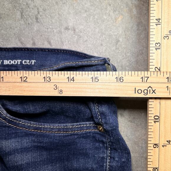 Levi's Signature Jeans Womens 32x29 Blue Dark Wash Bootcut Jeans - Picture 3 of 6